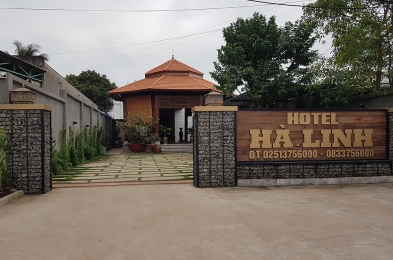 Mặt tiền khách sạn Hà Linh