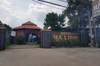 Mặt tiền khách sạn Hà Linh